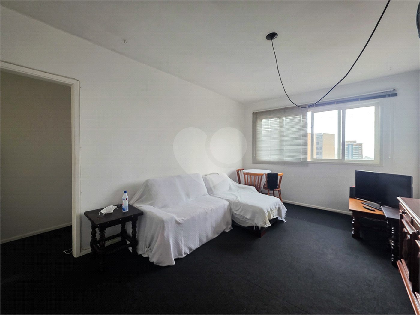 Apartamento - Sumaré - 2 Quartos / Dormitórios - 1 Vaga - Venda / Compra