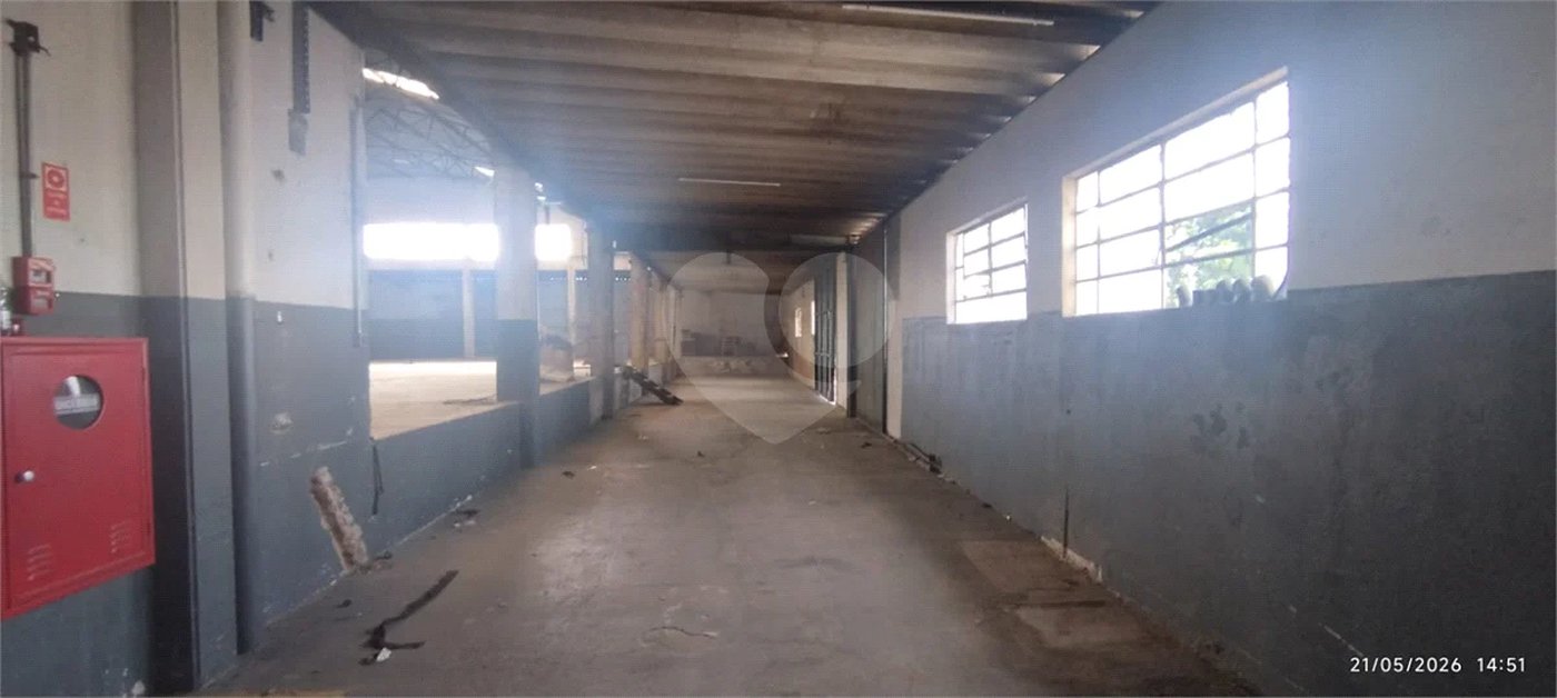 Excelente Galpão Industrial e Comercial em Jundiaí com AVCB e Zoneamento ZR3