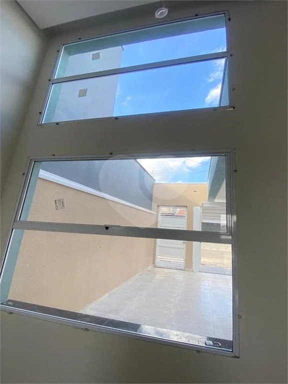 Linda casa nova á venda Jardim dos Sabias, 2 dormitorios um suite, uma vaga. 129m² de construção.