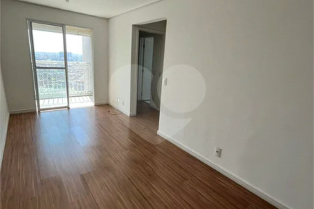Apartamento à venda com 2 dormitórios e 1 suíte no 13 andar!