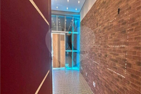 SALÃO COMERCIAL PARA LOCAÇÃO EM INDAIATUBA SP! - Av. Pres. Kennedy! - Salão comercial de 89,64 m² no térreo do Edifício Granada une modernidade, conforto e a melhor localização de Indaiatuba. Destaques do Imóvel: - Espaço Amplo: Salão principal com excelente iluminação natural. - Infraestrutura: