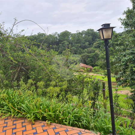 Excelente Chácara à Venda em Itapecerica da Serra/SP