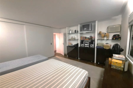 Casa para alugar com 4 quartos, sendo 2 suítes,  em Alto da Boa Vista, São Paulo, SP