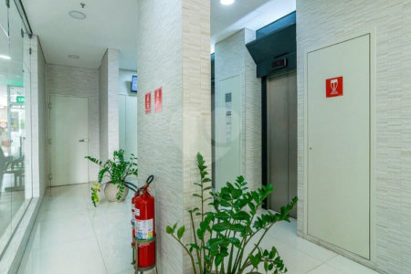 Conjunto comercial com 32 m², garagem, à venda na Bela Vista