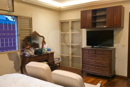 Casa à venda no Parque Fehr de 500m²