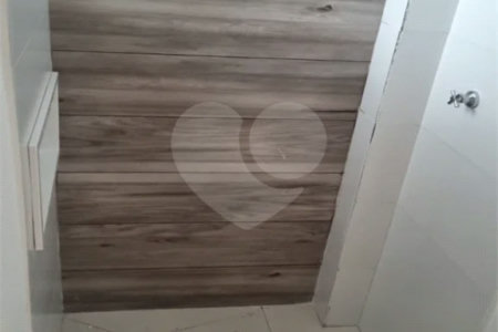 Excelente apartamento à venda, 2 quartos, ao lado do metrô Guilhermina-Esperança