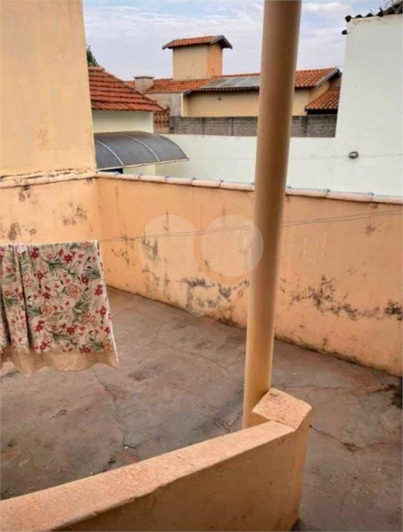 Casa térrea para venda em Araraquara.