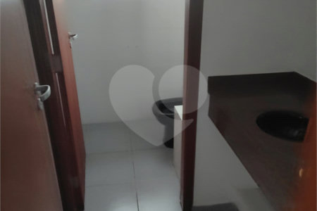 Sala Comercial na Prestigiada Alameda Lucas Nogueira Garcez