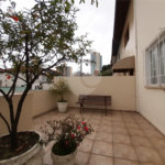 Vende-se: Sobrado de Vila, 2 quartos, Edícula com 1 Suíte, 1 Vaga, Santana!