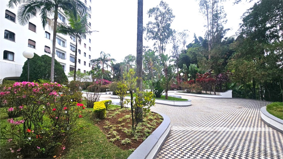 Apartamento para alugar com 3 quartos, sendo 1 suíte, em Granja Julieta, São Paulo, SP