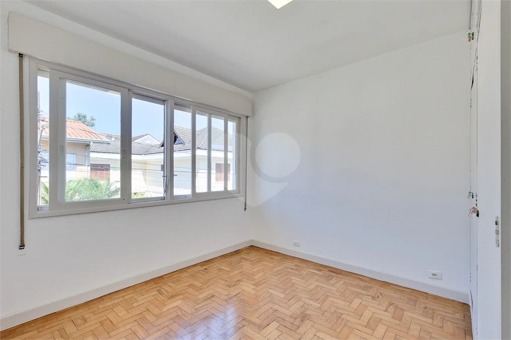 Casa de Vila à venda com 4 quartos, sendo 2 suítes, em Alto da Boa Vista, São Paulo, SP