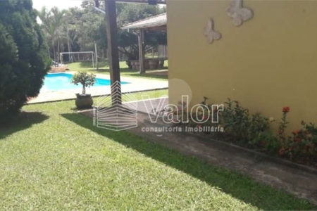 Chácara com 2.400m²