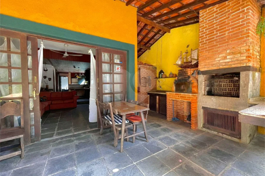 Casa à venda com 8 quartos, sendo 6 suítes, em Riviera de São Lourenço, Bertioga, SP