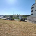 Terreno em Atibaia com 195 metros, pronto para construir, ao lado de supermercado e diversos comércios