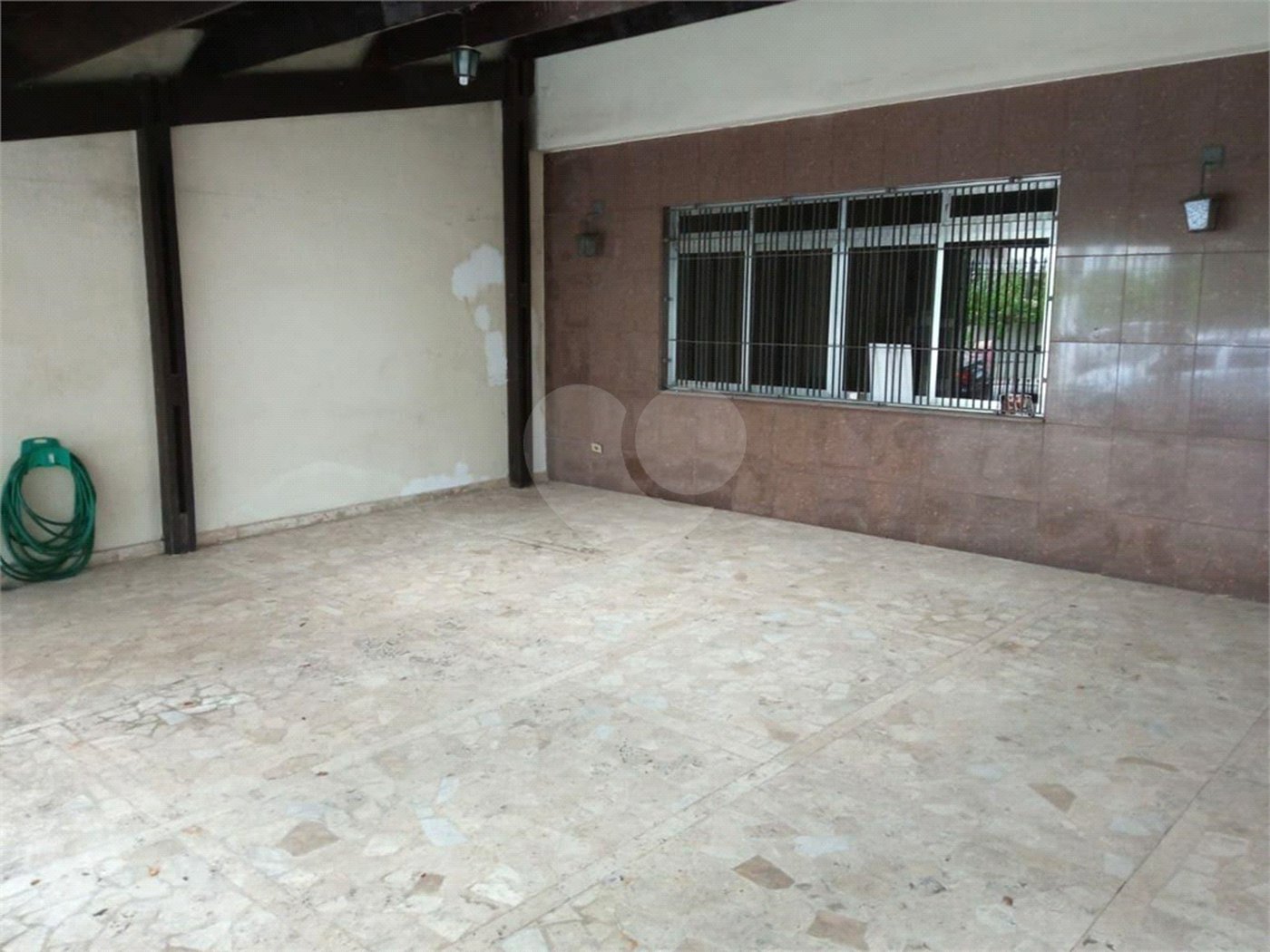 Excelente Sobrado com 04 suítes. Venha fazer uma visita.