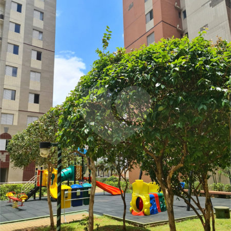 Apartamento à venda com 65m² -Cambuci