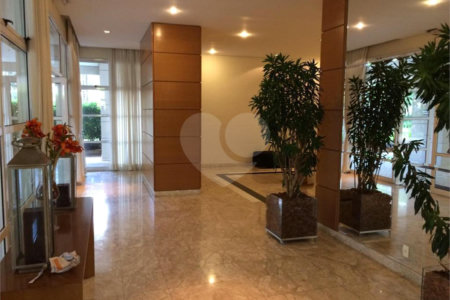 Apto á venda de 118 m de área útil, campo belo 3 suites 2 vagas Aceita e estuda Permuta ( sujeito a avaliação).