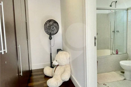 Belíssima casa à venda com 700 m² no Condomínio Tamboré, em Alphaville!!!