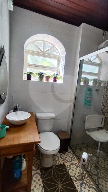 Casa á venda em condominio em Caieiras SP