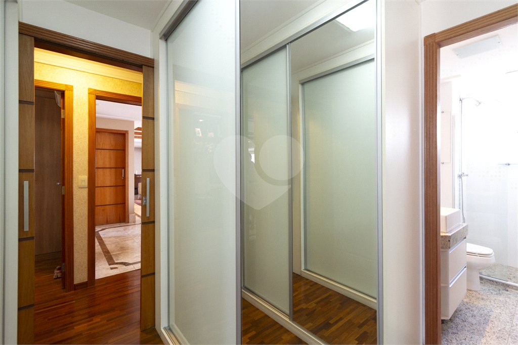 Apartamento para venda no Alto da Moóca, com 178 m², 3 suítes, 3 vagas.