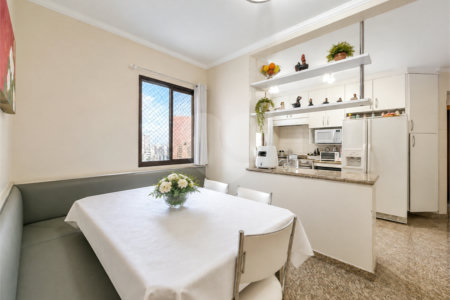 Apartamento de 184 m² em andar alto com 4 dormitórios e 3 vagas em Perdizes