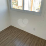 Apartamento mobiliado, novo, com 38m útil, ótima localização REF:903711