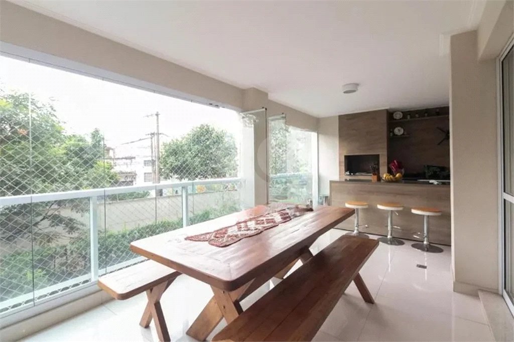 Apartamento na Mooca com 204m² amplo à venda 3 quartos, sendo 3 suítes, e 4 vagas