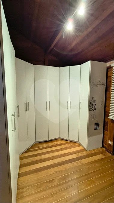Casa à venda ou para alugar com 7 quartos, sendo 5 suítes, no condomínio Estância Marambaia, Vinhedo - SP
