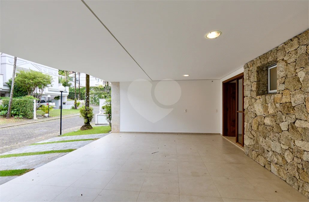 Casa de condomínio 4 suítes a venda no Alto da Boa Vista
