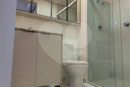Apartamento de 2 quartos mobiliado à venda no Paraíso