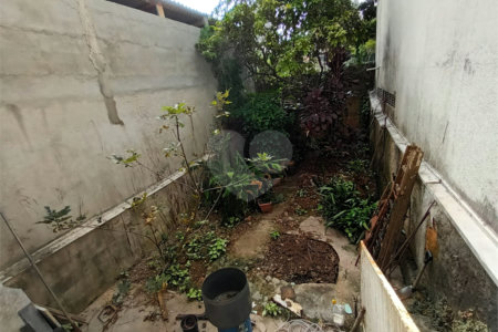 Casa térrea com duas edículas para venda - Saúde, SP.