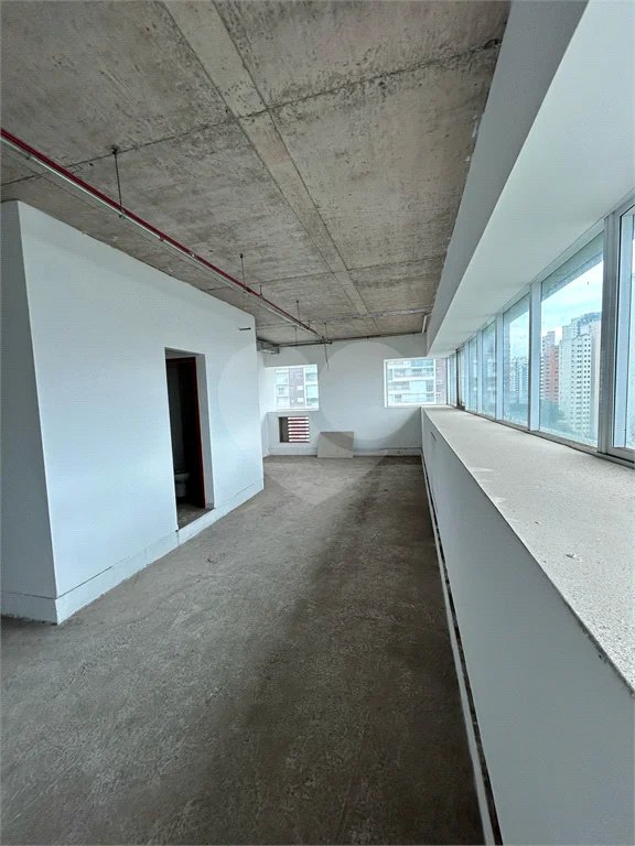 Oportunidade! Sala Comercial de 74m² com Estrutura Completa