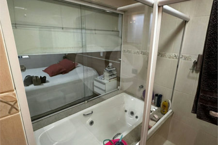 Sobrado Reformado à venda na Saúde c/160m2 - 3 Quartos/1 Suíte/2 Vagas de garagem
