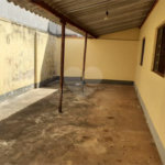 Casa Térrea com 2 dormitórios.