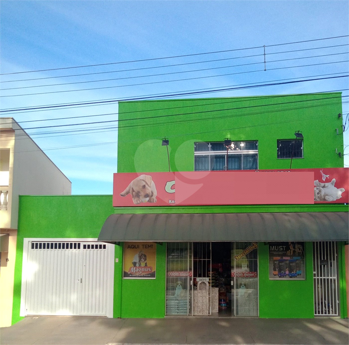Sobrado com 2 dormitórios.