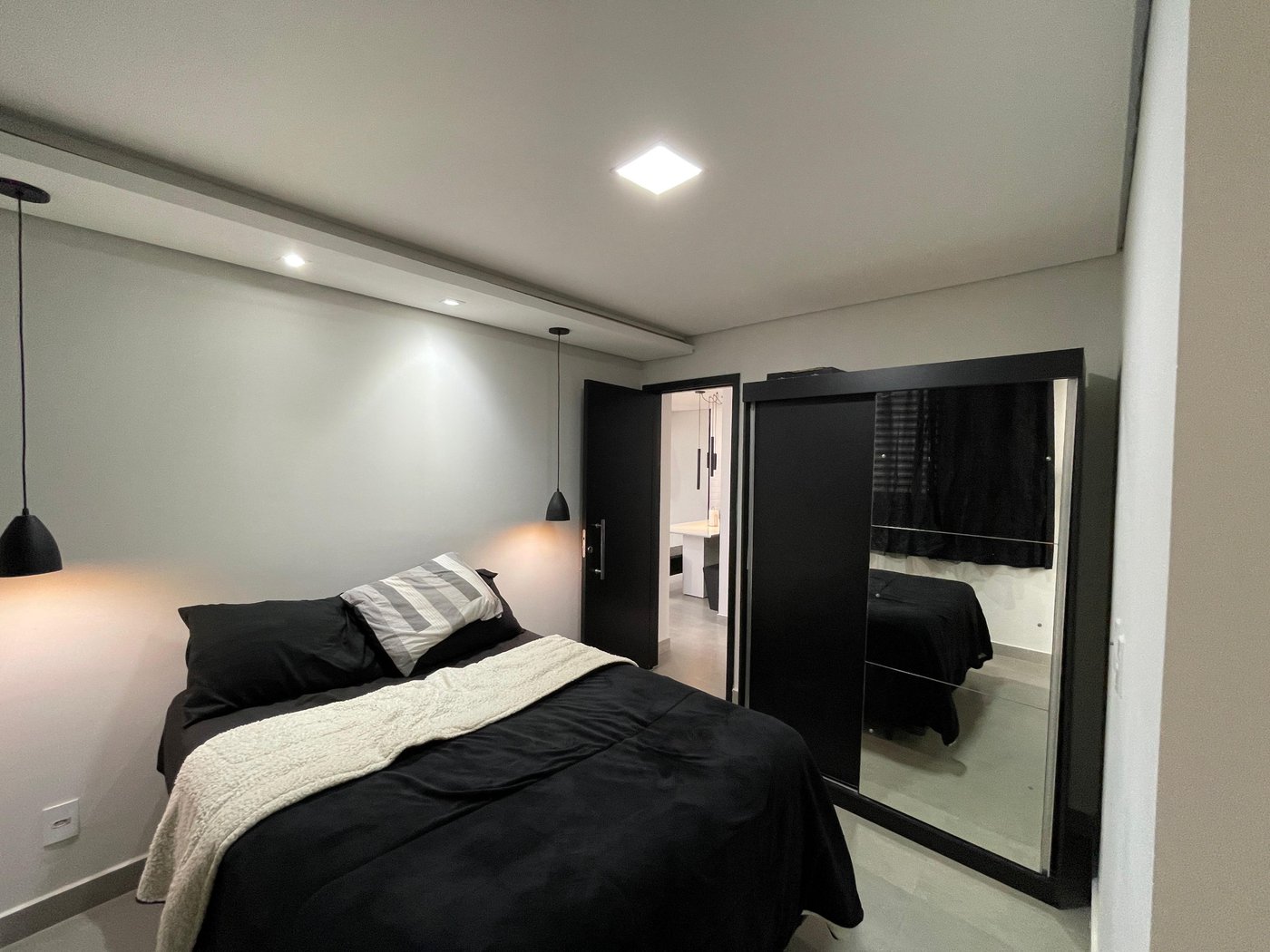 Apartamento à venda com 2 quartos, sendo 1 suíte, em Jardim das Colinas, Hortolândia - SP