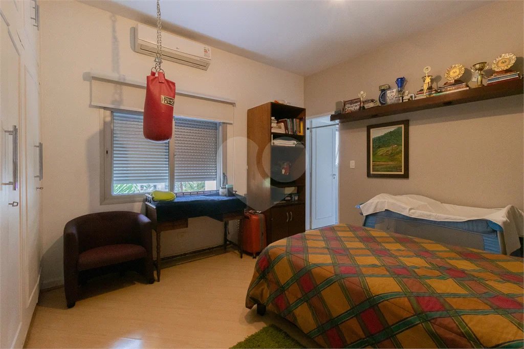 Apartamento em Higienópolis com 3 quartos, 3 suítes, 2 vagas, 277 m² de área útil