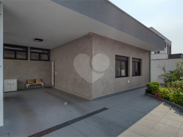 Casa à venda com 3 quartos, sendo 1 suíte,  em Granja Julieta, São Paulo, SP