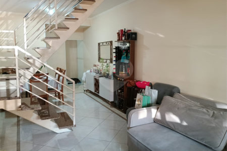 Casa à venda – Com 4 suítes e 3 vagas de garagem