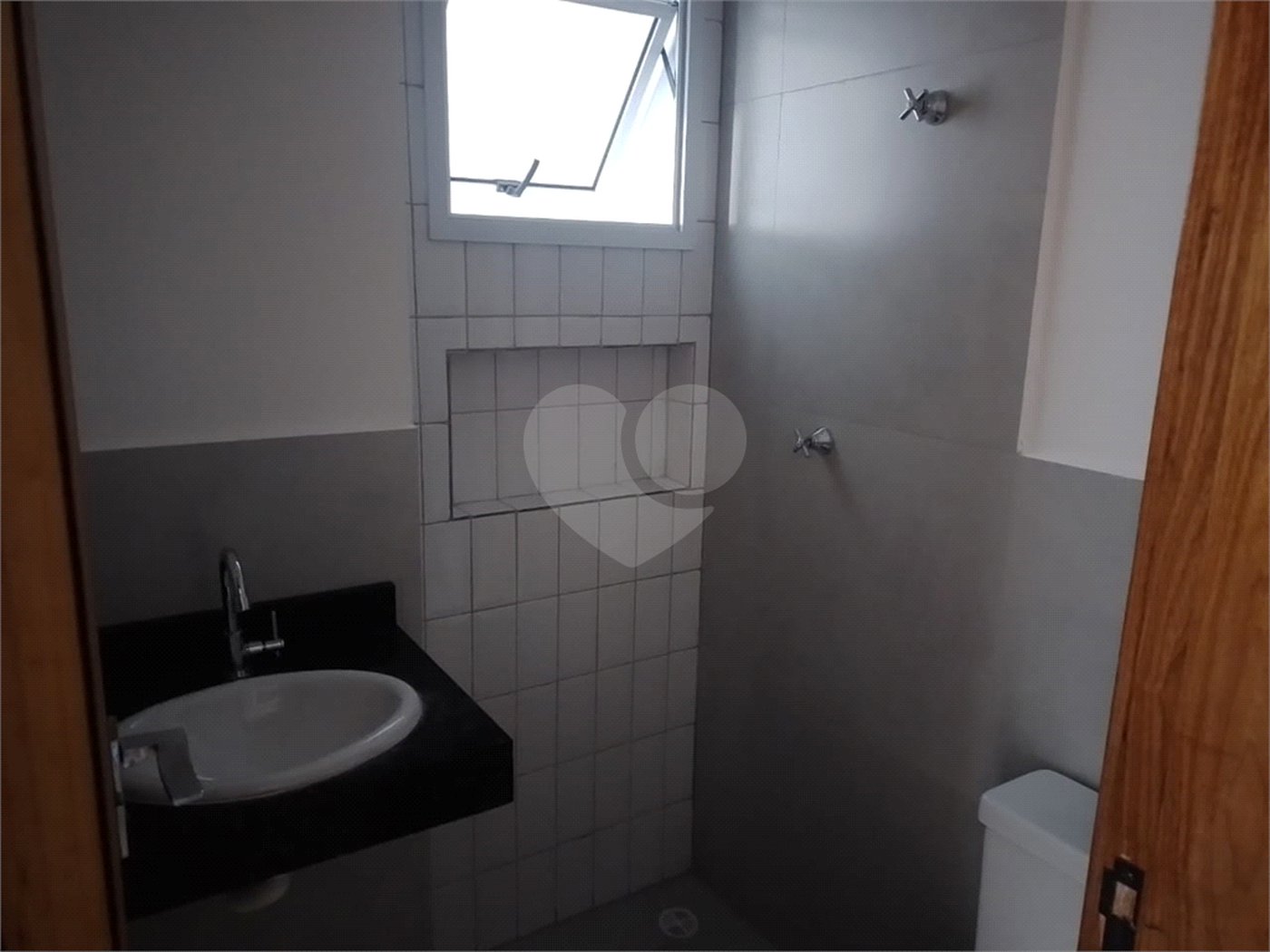 Apartamento Novo com 2 Dormitórios, Elevador na Vila Gustavo. Aceita Pet.