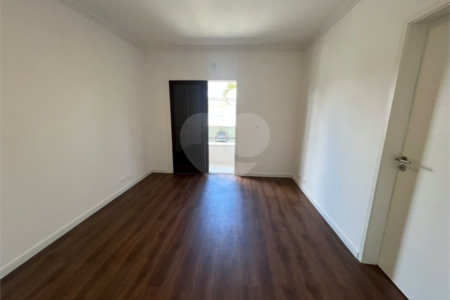 Casa à venda com 4 suítes no condomínio Alphaville 3, Santana de Parnaíba - SP