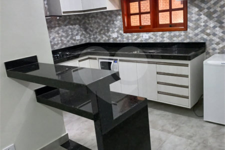 CASA A VENDA NO BAIRRO JARDIM ALVORADA COM 3 DORMITORIOS, 1 SUITE, 3 VAGAS, METRAGEM 250M², Sjc