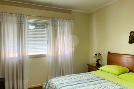 Sobrado à venda com 5 quartos, sendo 1 suíte, em Interlagos, São Paulo, SP
