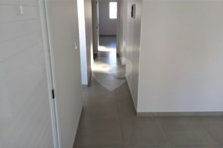 Casa térrea em Araraquara/SP.