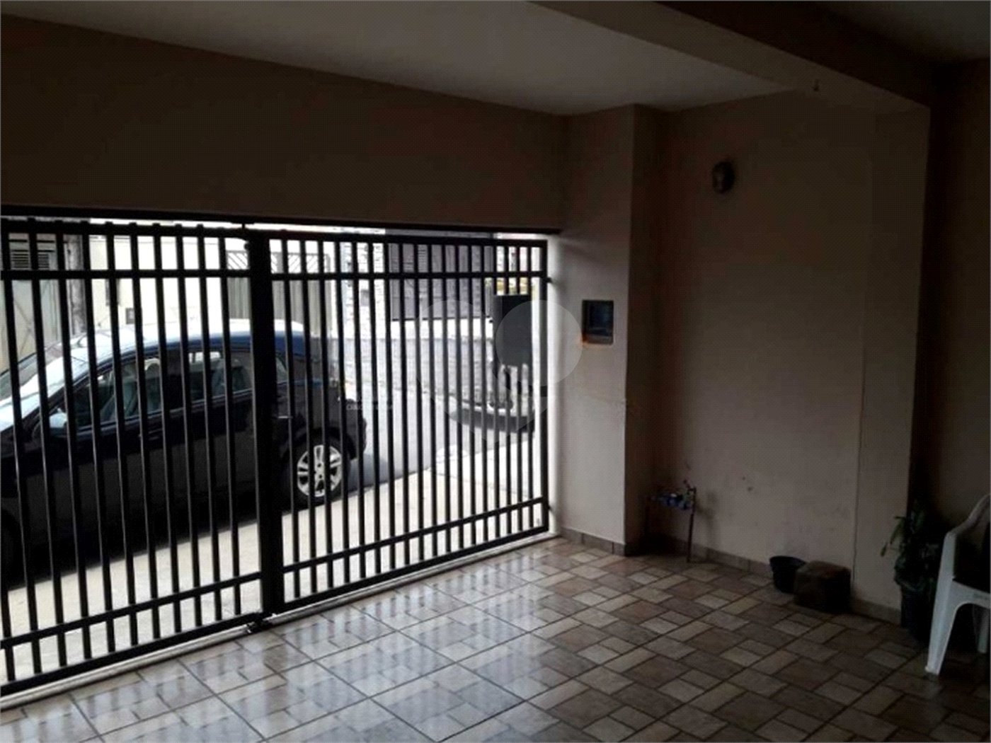 Casa térrea para venda, com 2 dormitórios, sendo 1 suíte.