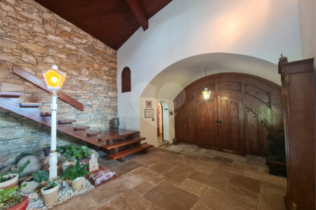 Casa à venda com 3 quartos, sendo 1 suíte, em Interlagos, São Paulo, SP