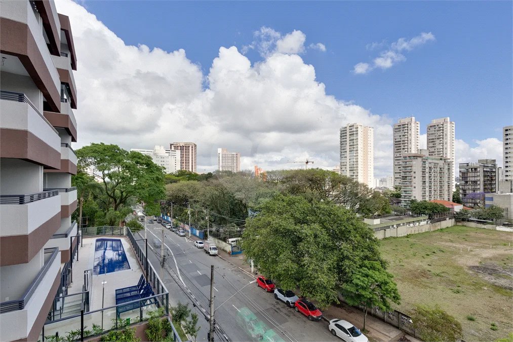 Apartamento à venda com 2 quartos, sendo 1 suíte, em Alto da Boa Vista, São Paulo, SP