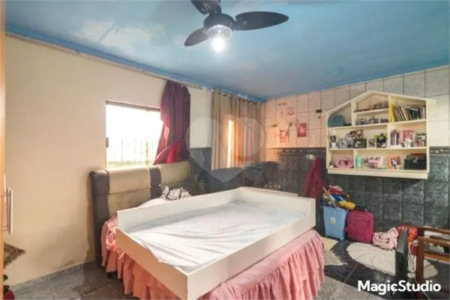 Casa com 275m², 3 quartos, 2 suítes, 8 garagens, à venda em Santo André