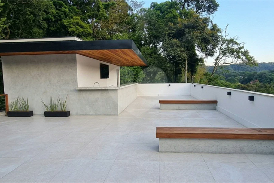 Casa à venda com 3 suítes no condomínio Alpes da Cantareira, Mairiporã - SP