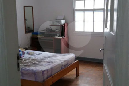 Sobrado a Venda na Mooca, com 248 m²
